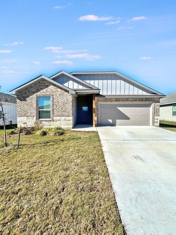 Photo - 866 Freedom Cir House