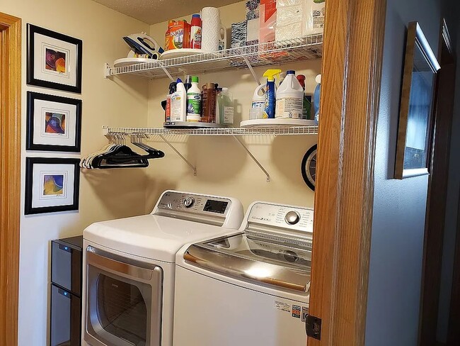 Photo - 131 17th Ave E