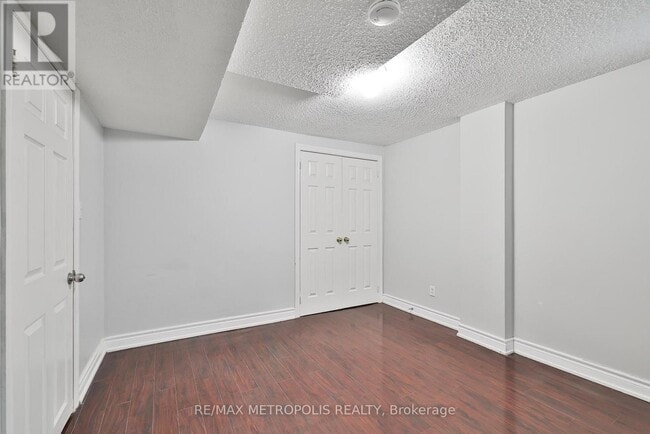 Photo - 104 Coppard Ave