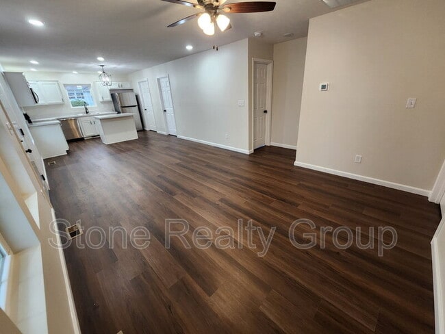 Photo - 2400 N 26th St