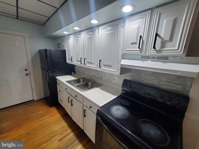 Photo - 423 Chapel Terrace