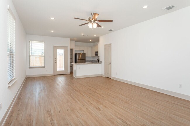 Photo - 7607 Gramercy Wy