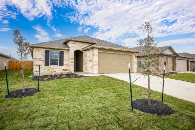 Photo - 728 Adler Way