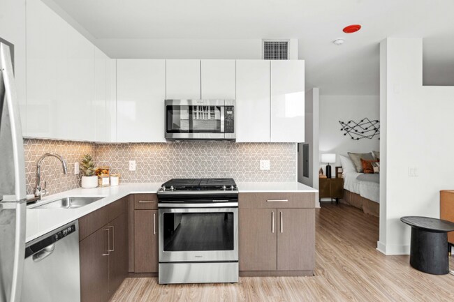 Photo - 1304 S Michigan Ave