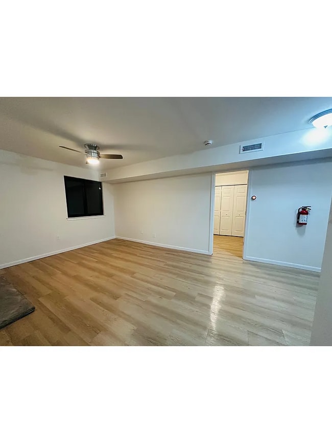 Photo - 522 Johnstone St