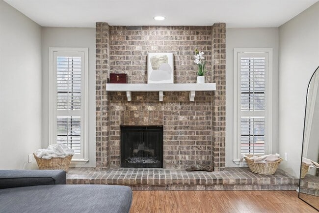 Photo - 4159 Steck Ave Unidad 240