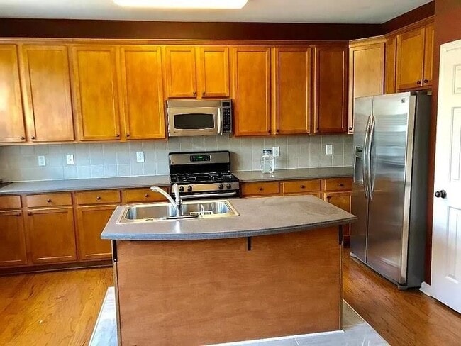 Photo - 4363 Grove Field Park NW