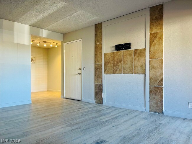 Photo - 3151 N Soaring Gulls Dr Unidad 1159