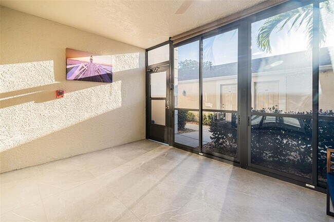 Photo - 16320 Kelly Cove Dr Unit 268