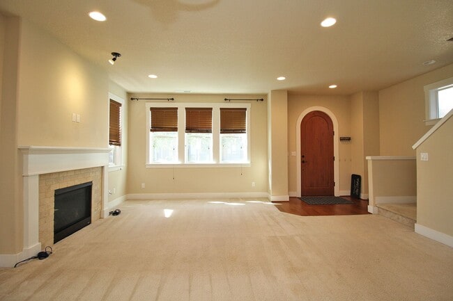 Photo - 420 SW 204th Terrace