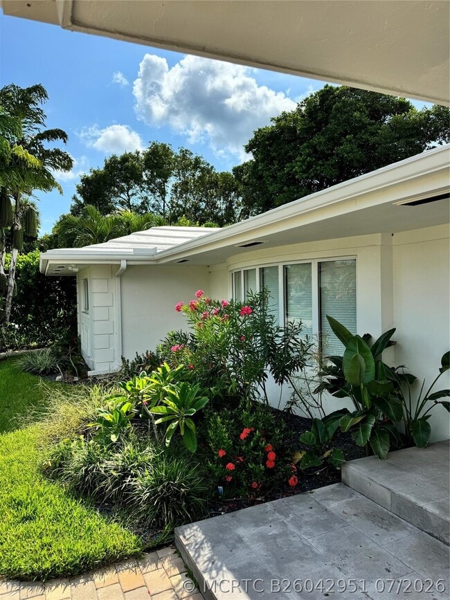 Photo - 2020 Coral Reef Dr