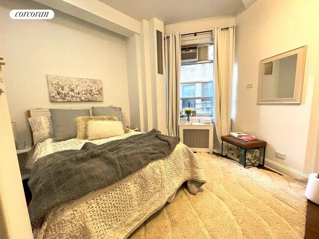 Photo - 240 W 98th St