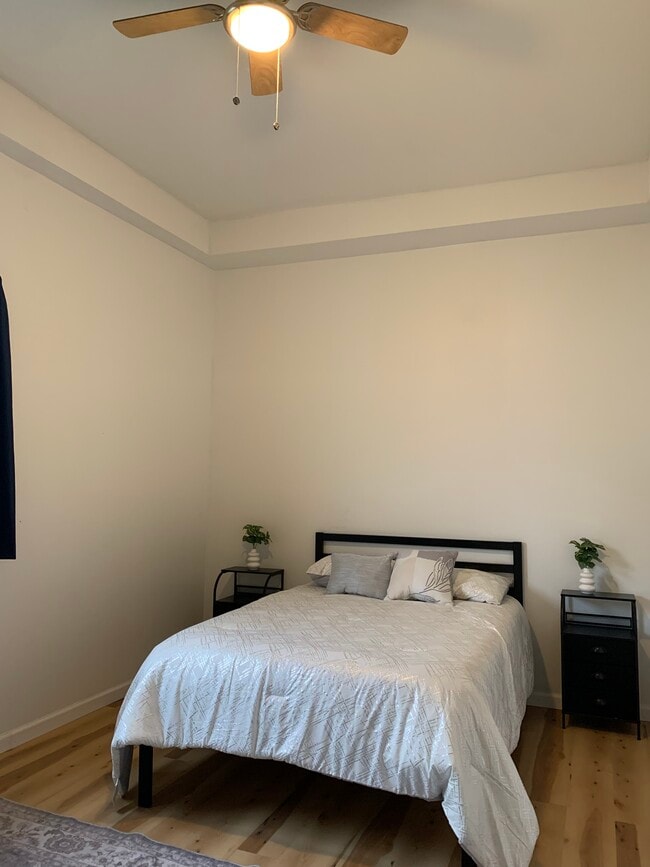 Building Photo - 206 Park St Unit 3