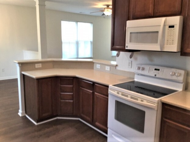 Photo - 421 Chemistry Cir