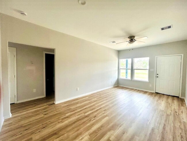 Building Photo - 1318 Stowell St Rental