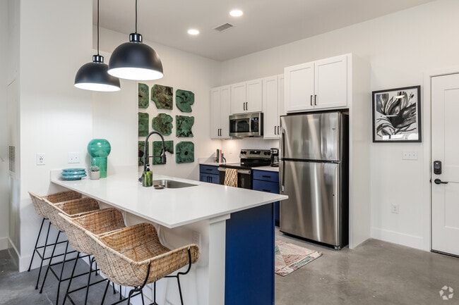 1BR, 1BA - 652SF - Kitchen