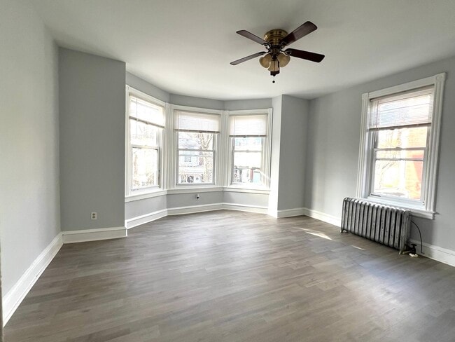 5131 N 11th St Unidad Second Floor