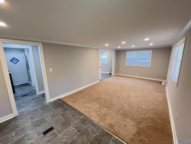 Photo - 123 Miller Ln