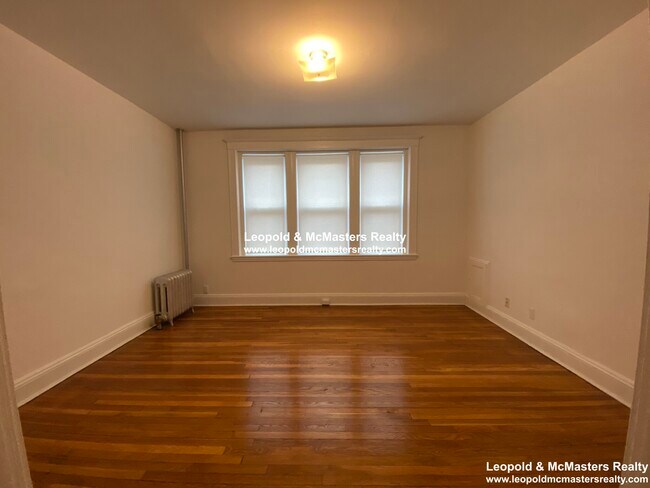 Photo - 36 Winchester St Unit 5