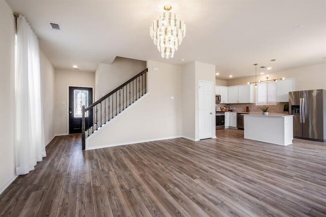 Photo - 216 Janelle Ln