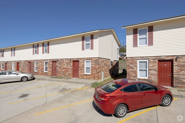Peach Tree Townhomes Exterior 2