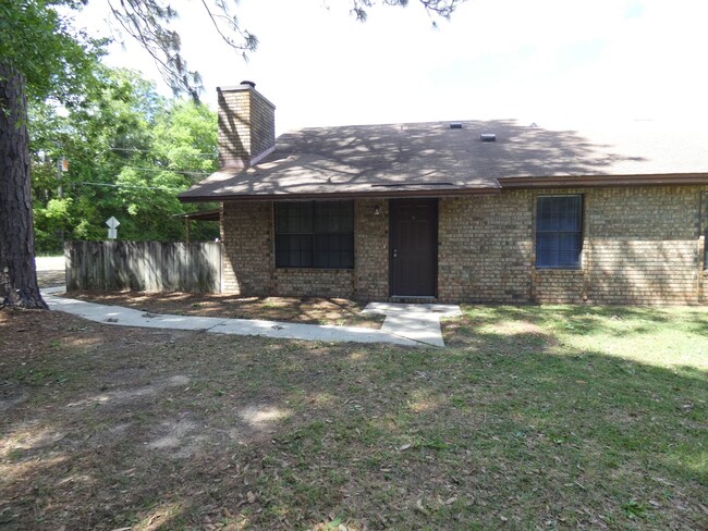 Charming 2-Bedroom Apartment - Prime Location - Charming 2-Bedroom Apartment - Prime Location