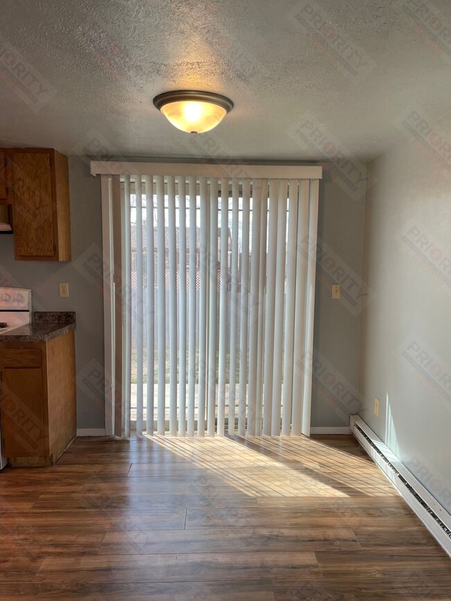 Photo - 3 Bedroom Townhome with a Garage!