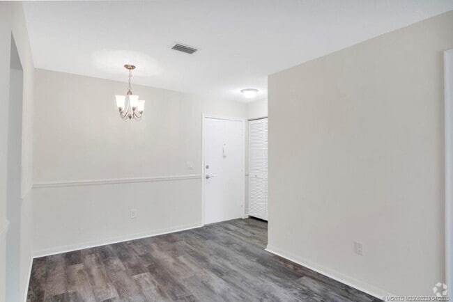 Building Photo - 950 S Kanner Hwy Unit C21 Rental