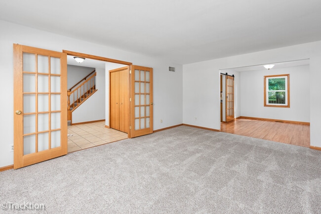 3081 Barnstable Ct