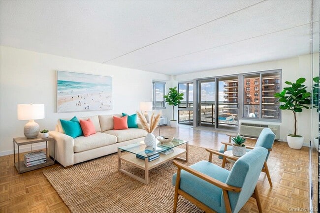 Photo - 170 W Broadway Unit 4H