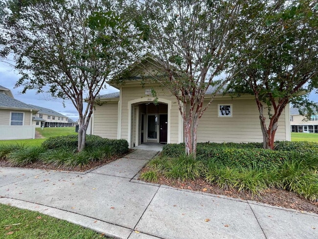 Photo - Luxurious 3-Bedroom Condo in Panama City, FL with Spacious Layout and Modern Amenities!