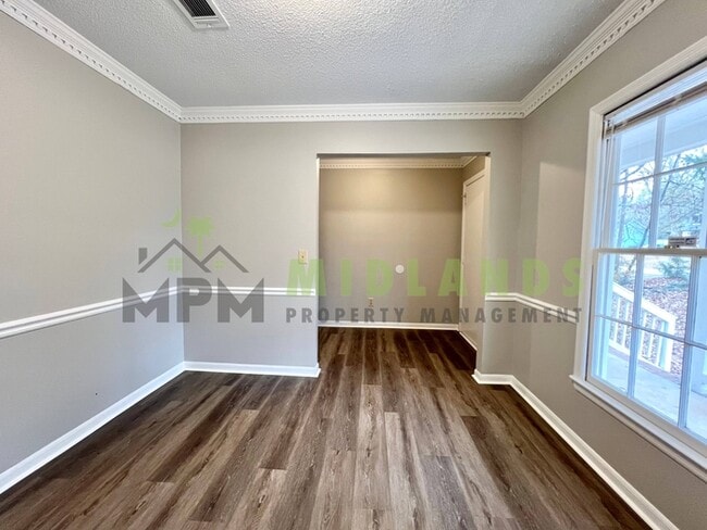 Photo - 237 Devonport Dr