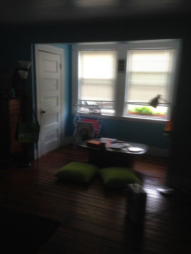 Photo - 11 Glade Ave Unidad #2