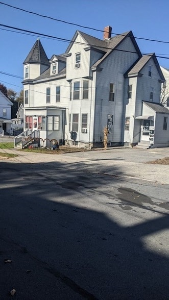 Building Photo - 137 Cedar St Unit 2