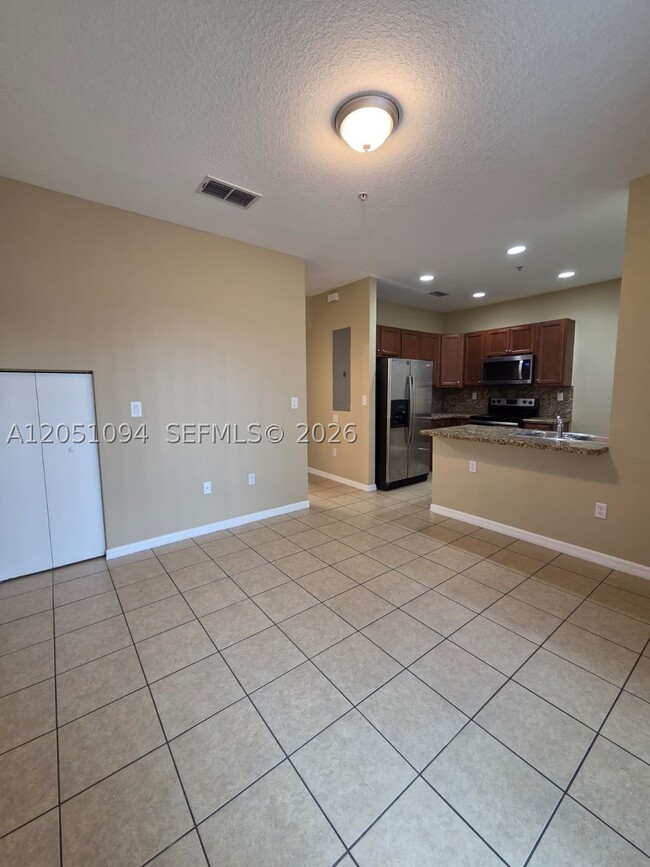 Photo - 2851 Prospect 404