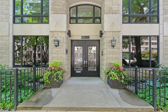 Photo - 45 E Cedar St Condo Unit 200