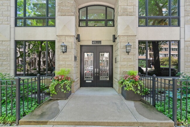 Building Photo - 45 E Cedar St Unit 200 Rental