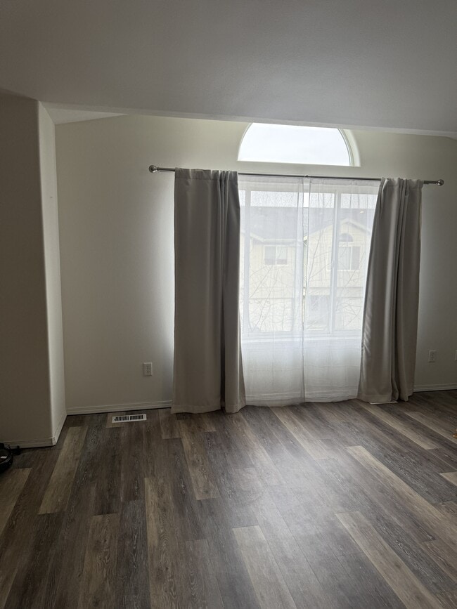 Photo - 401 S Wasilla St