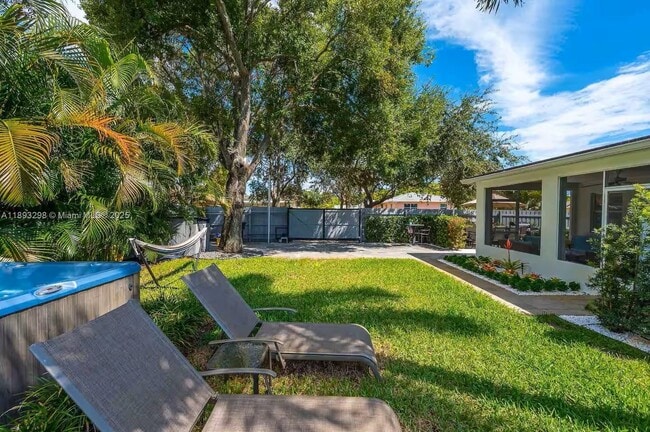 Photo - 5515 Spruce Ave