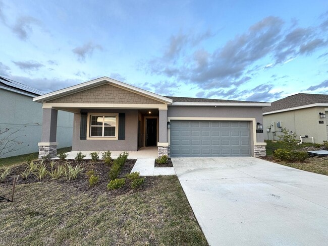 Building Photo - Rare find In-Law suite Home! Single family...