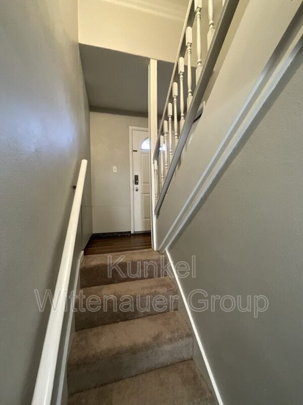 Photo - 415 Williamsburg Dr