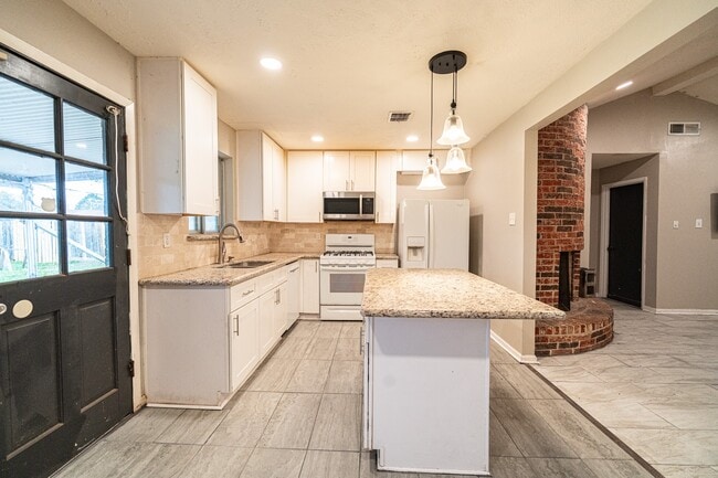Photo - 7406 Baneway Dr