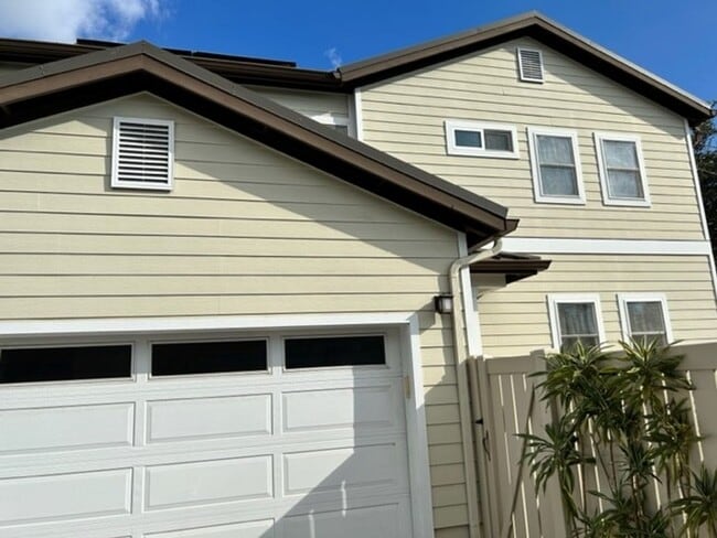 Building Photo - Like New Single Family Home in McCully!