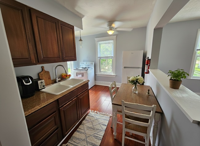 Photo - 1777 Marks Ave