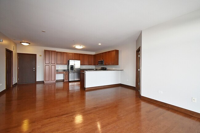 Photo - 160 S River St Unidad 311