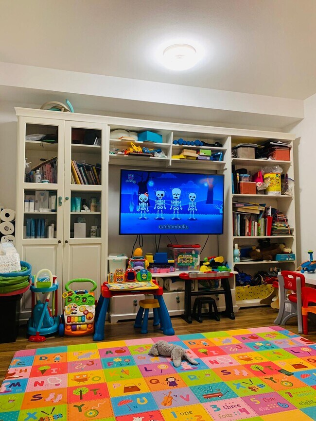 Photo - 5655 Chaffey Av