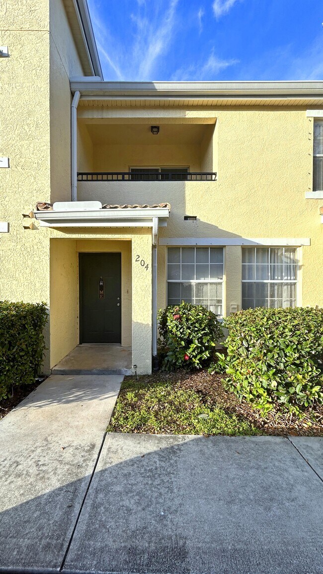 Photo - 104 SW Peacock Blvd