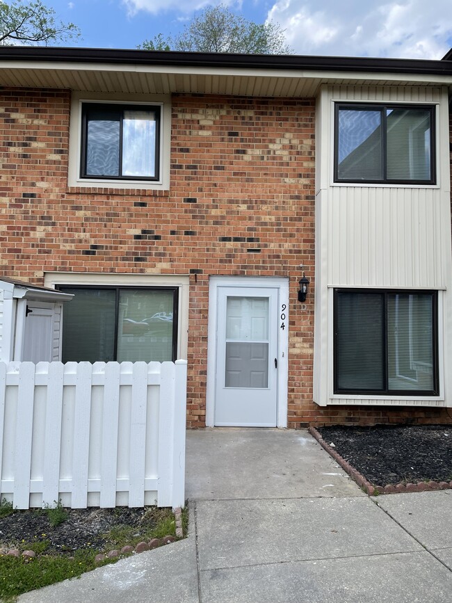 Front of Condo - 904 Cobble Creek Curv Condo Unit 904