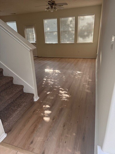 Photo - 87 N Burberry Park