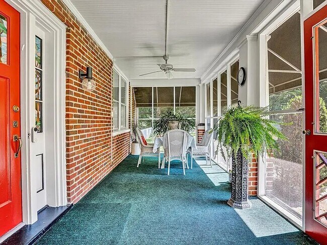 Photo - 519 Belvedere St